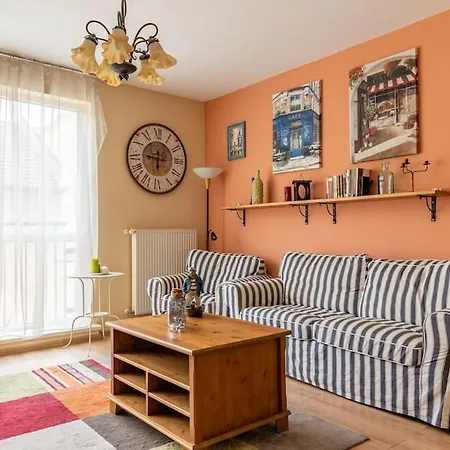 Free Parking Apartment *